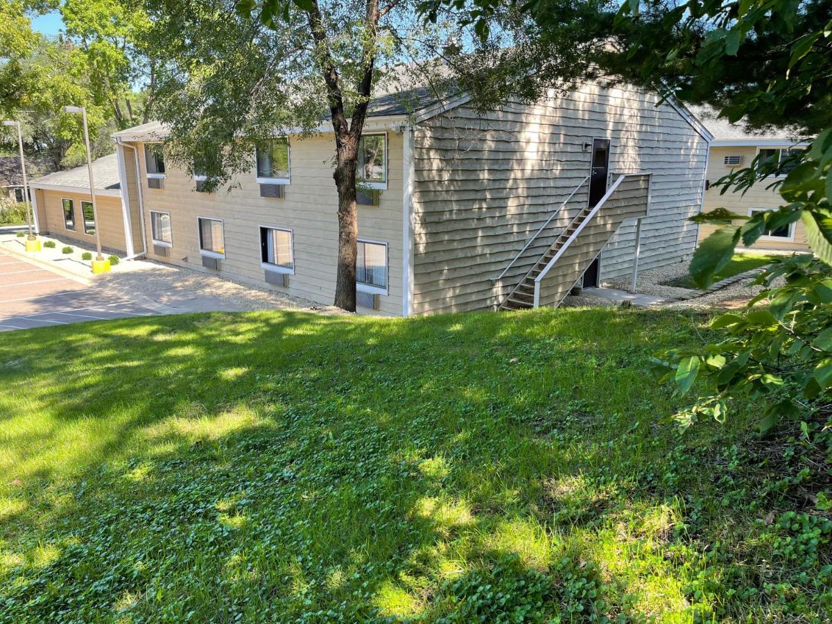 Nichols Inn & Suites Hastings Kültér fotó