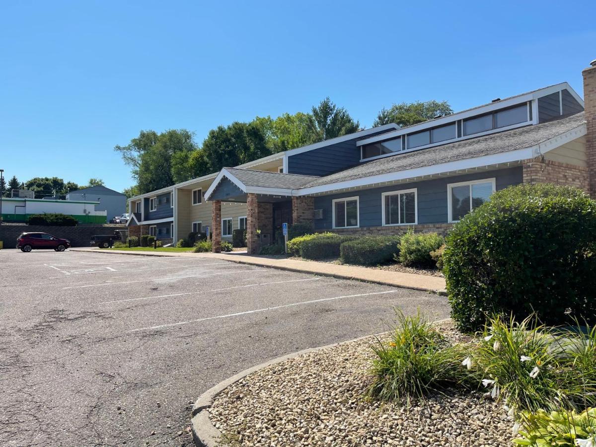 Nichols Inn & Suites Hastings Kültér fotó