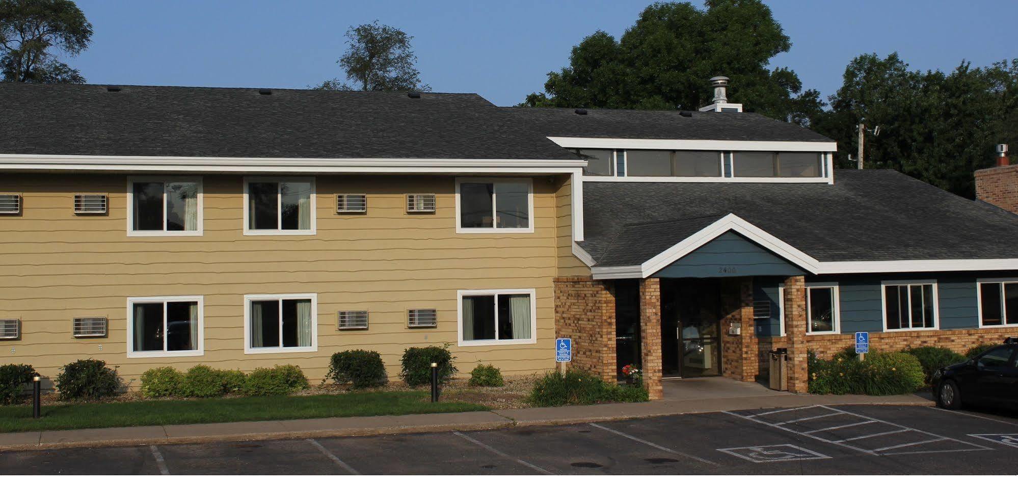 Nichols Inn & Suites Hastings Kültér fotó